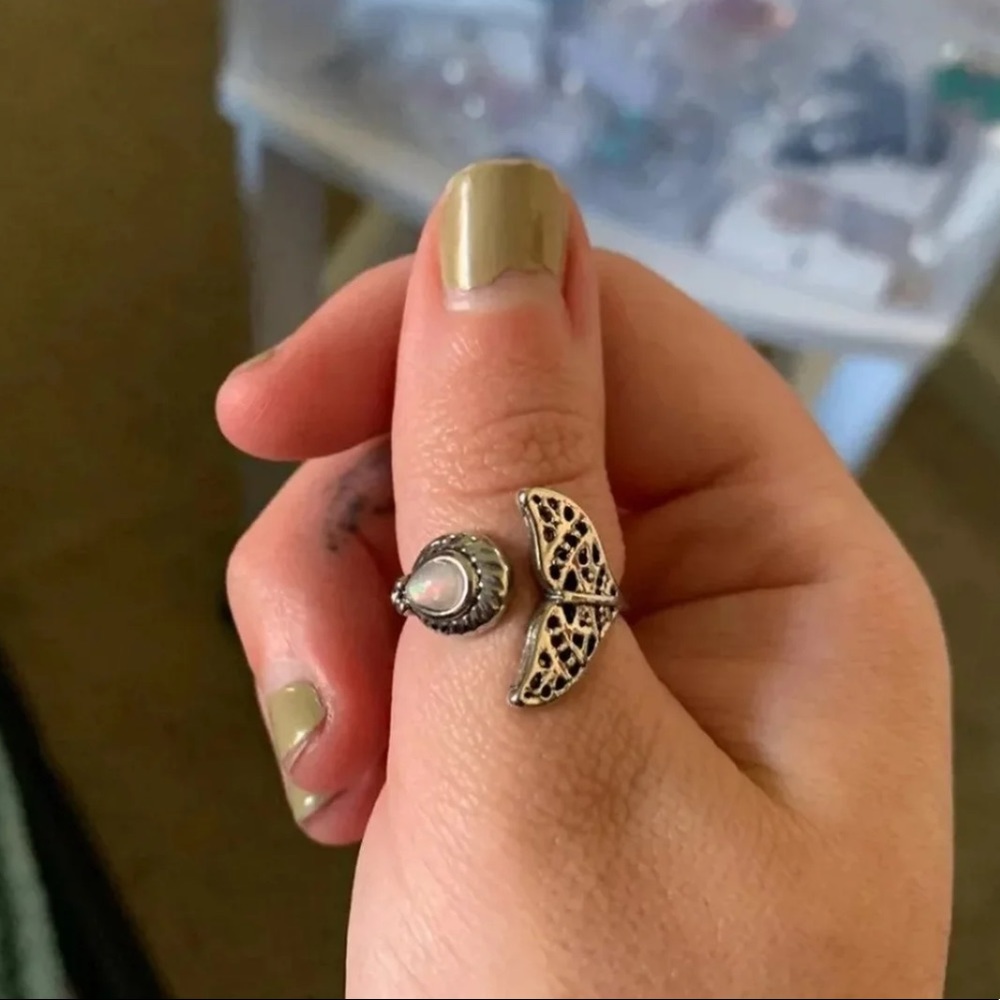 ๐ง๐ปโโ๏ธ Mermaid Opal Nautical Mythical Ring ๐ง๐ปโโ๏ธ - Picture 2 of 5